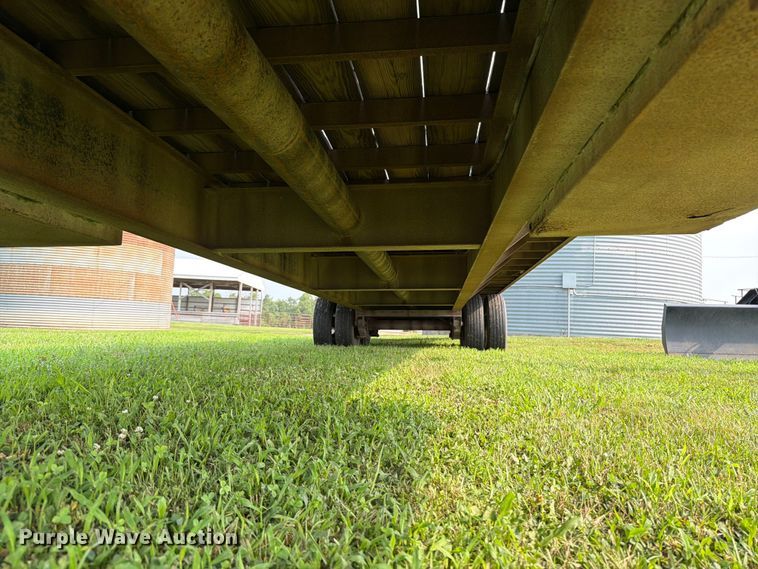 image for item OE9662 2013 Maxey Trailers Mfg equipment trailer
