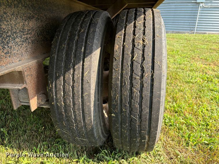 image for item OE9662 2013 Maxey Trailers Mfg equipment trailer