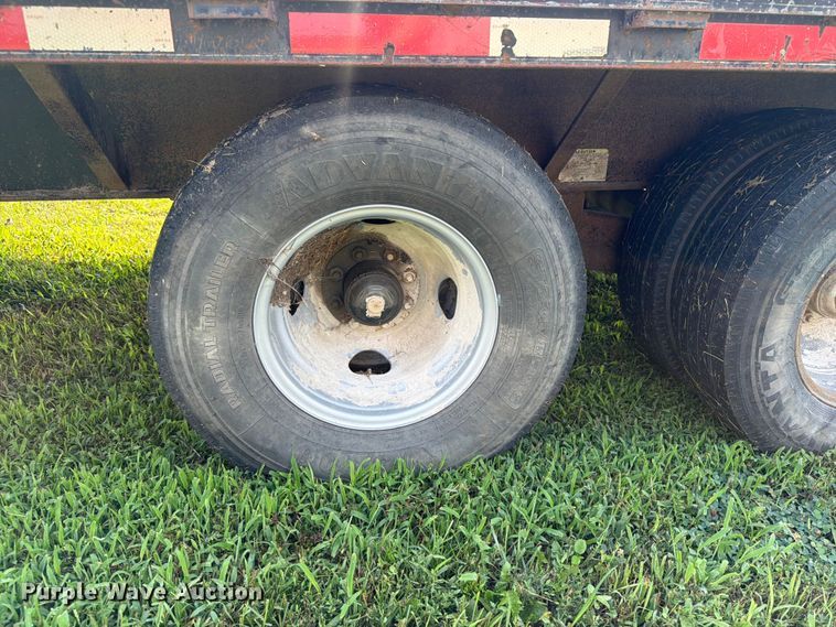 image for item OE9662 2013 Maxey Trailers Mfg equipment trailer