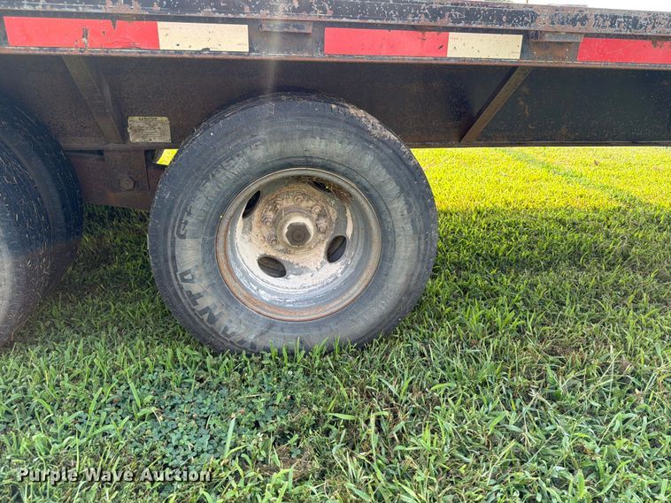 image for item OE9662 2013 Maxey Trailers Mfg equipment trailer