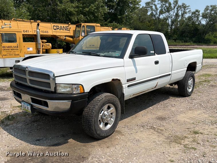 2001 Dodge Ram 2500 Ext. Cab pickup truck
