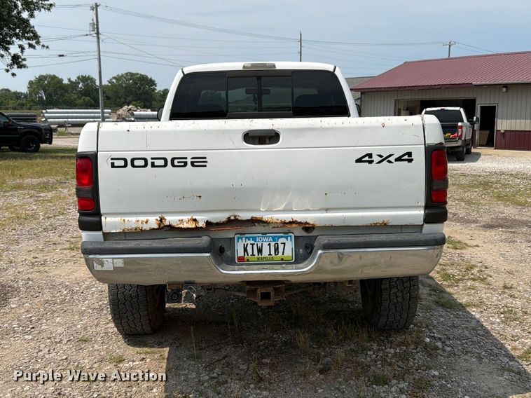 image for item OE9676 2001 Dodge Ram 2500 Ext. Cab pickup truck