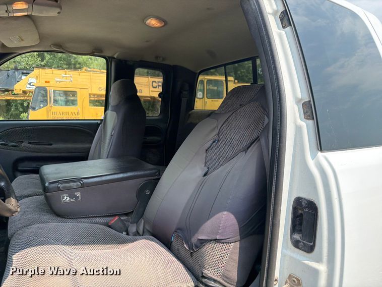 image for item OE9676 2001 Dodge Ram 2500 Ext. Cab pickup truck