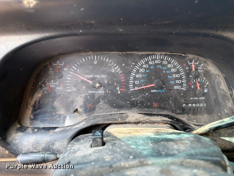image for item OE9676 2001 Dodge Ram 2500 Ext. Cab pickup truck