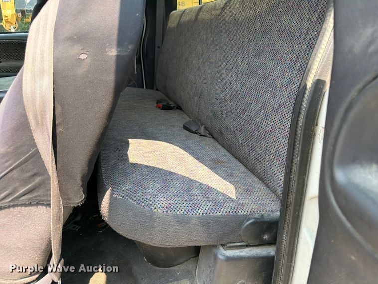 image for item OE9676 2001 Dodge Ram 2500 Ext. Cab pickup truck