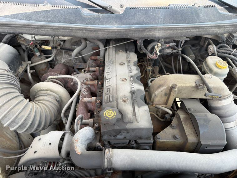 image for item OE9676 2001 Dodge Ram 2500 Ext. Cab pickup truck