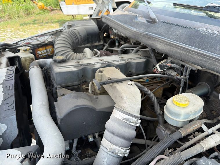 image for item OE9676 2001 Dodge Ram 2500 Ext. Cab pickup truck