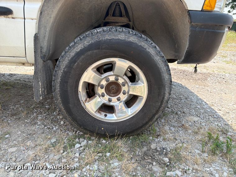 image for item OE9676 2001 Dodge Ram 2500 Ext. Cab pickup truck
