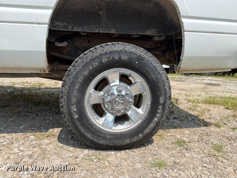 image for item OE9676 2001 Dodge Ram 2500 Ext. Cab pickup truck