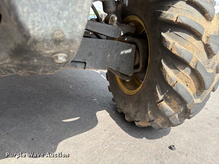 image for item YA3434 2014 John Deere 855D utility vehicle