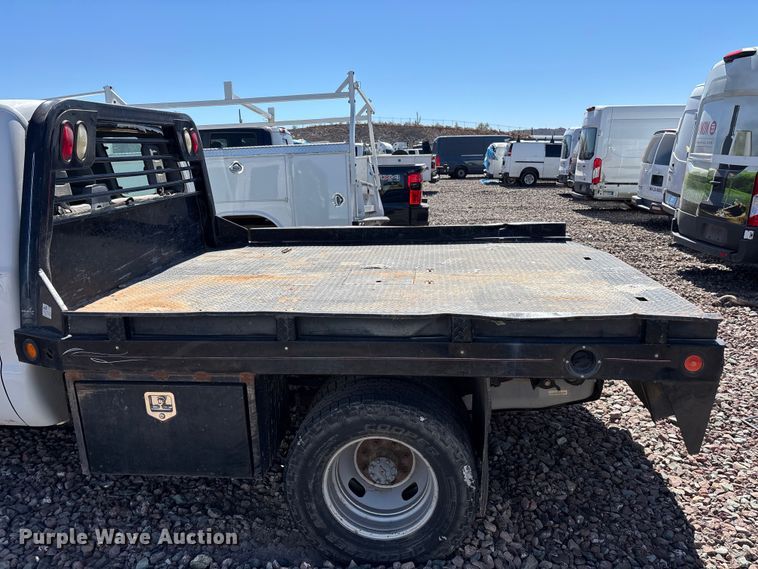 image for item YA3561 2012 Ford F350 Super Duty Ext. Cab flatbed pickup truck