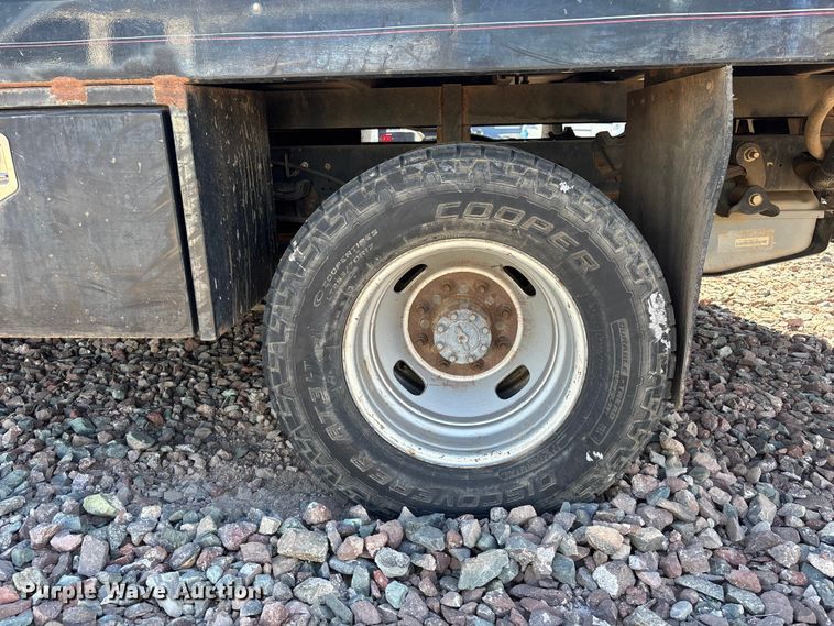 image for item YA3561 2012 Ford F350 Super Duty Ext. Cab flatbed pickup truck