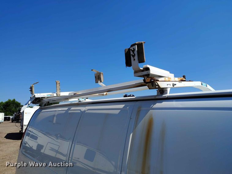 image for item YA3616 2015 GMC Savana 2500 van