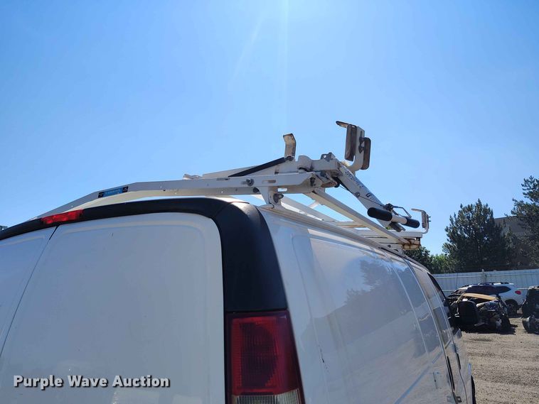 image for item YA3616 2015 GMC Savana 2500 van