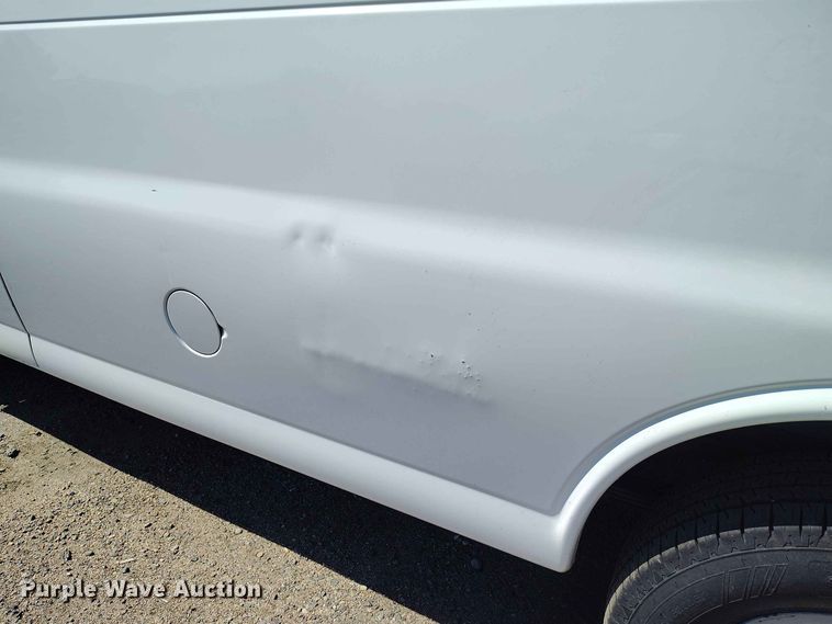 image for item YA3616 2015 GMC Savana 2500 van
