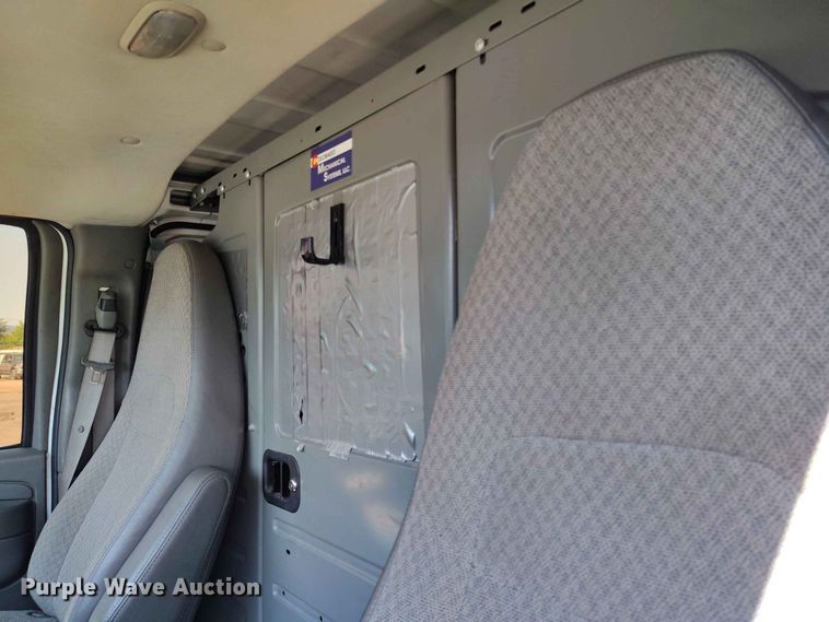 image for item YA3616 2015 GMC Savana 2500 van
