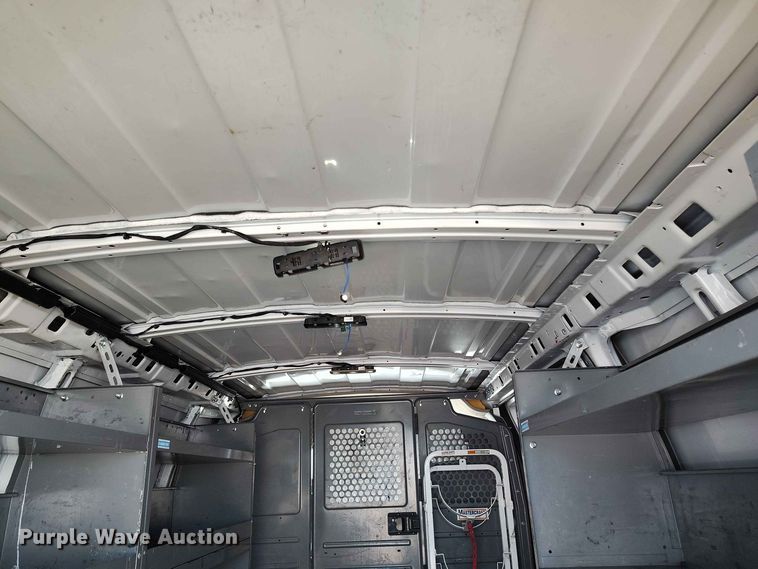 image for item YA3616 2015 GMC Savana 2500 van