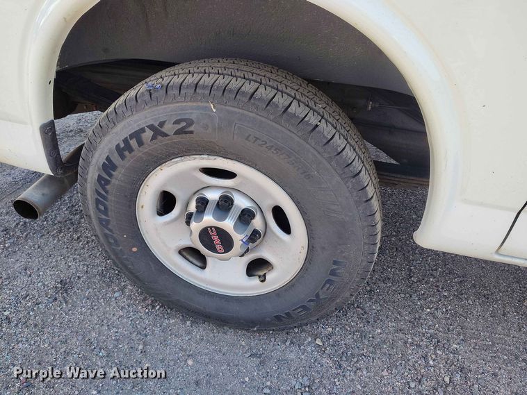 image for item YA3616 2015 GMC Savana 2500 van
