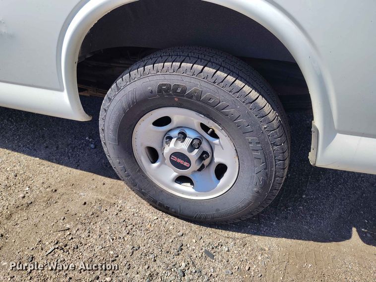 image for item YA3616 2015 GMC Savana 2500 van