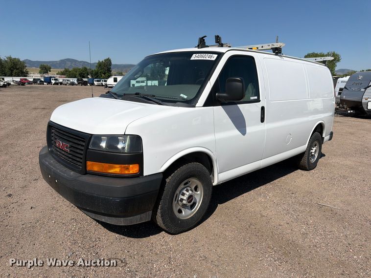 2018 GMC Savana 2500 van