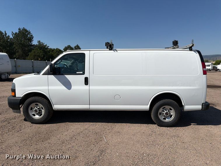 image for item YA3617 2018 GMC Savana 2500 van