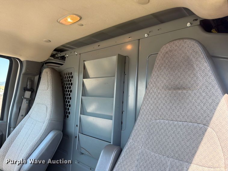 image for item YA3617 2018 GMC Savana 2500 van