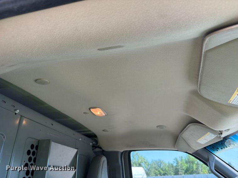 image for item YA3617 2018 GMC Savana 2500 van