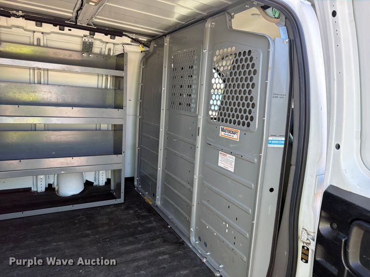 image for item YA3617 2018 GMC Savana 2500 van