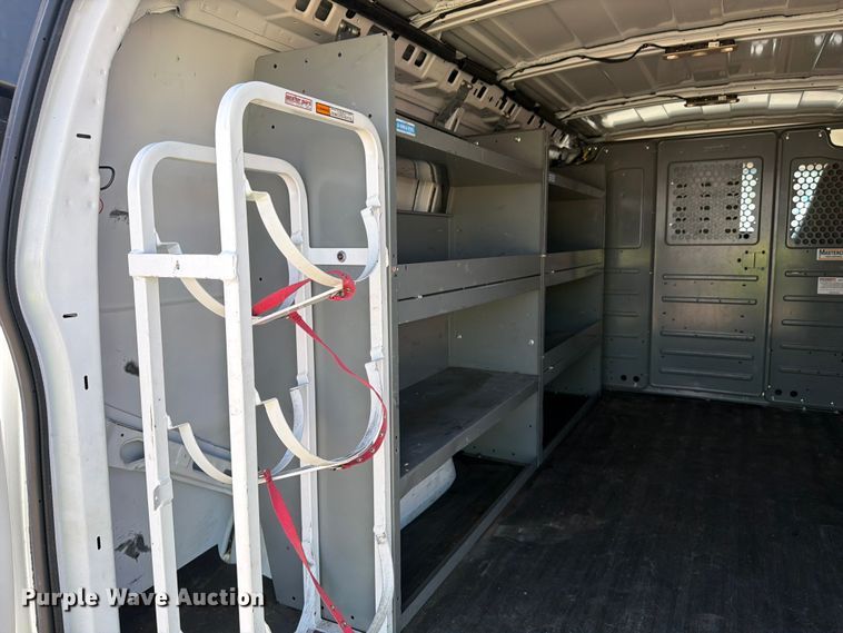 image for item YA3617 2018 GMC Savana 2500 van