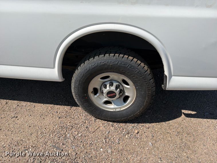 image for item YA3617 2018 GMC Savana 2500 van