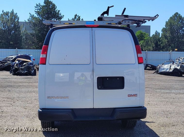 image for item YA3618 2020 GMC Savana 2500 van
