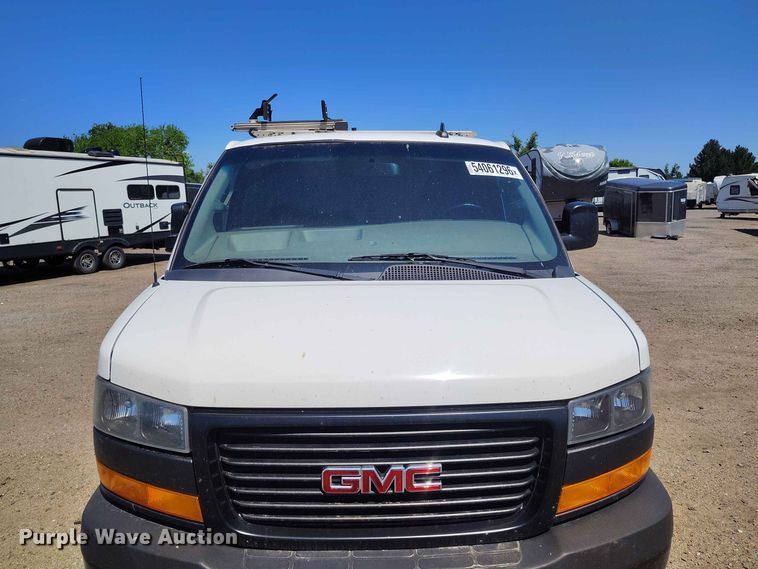 image for item YA3618 2020 GMC Savana 2500 van
