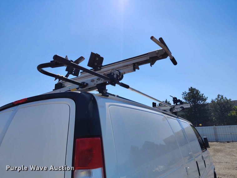 image for item YA3618 2020 GMC Savana 2500 van