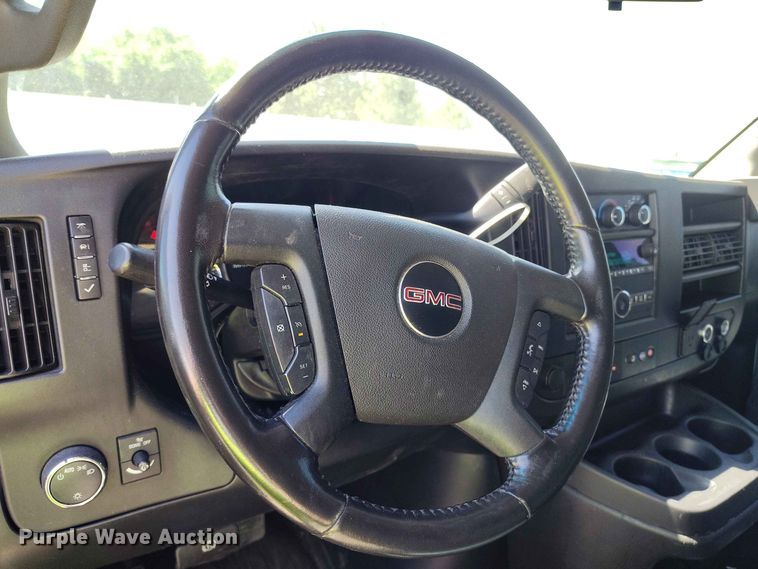 image for item YA3618 2020 GMC Savana 2500 van