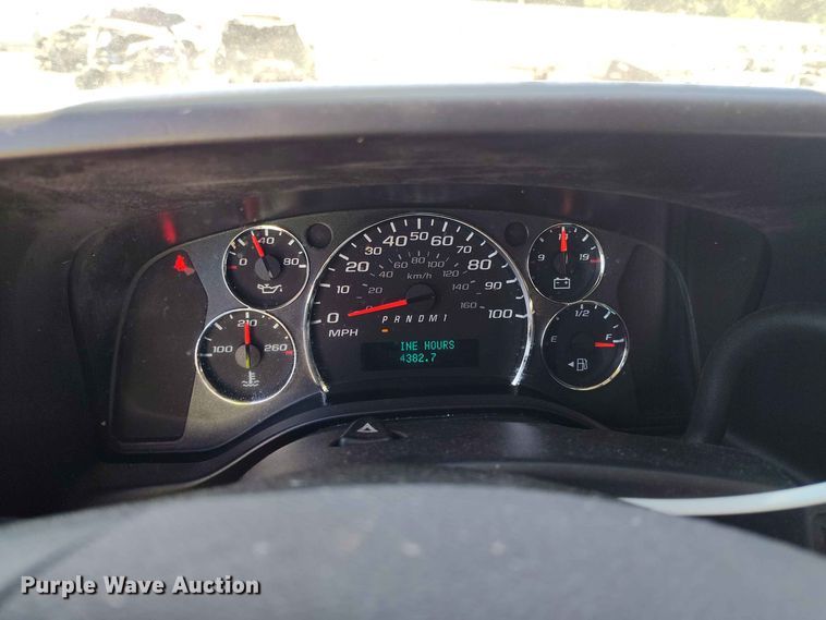 image for item YA3618 2020 GMC Savana 2500 van