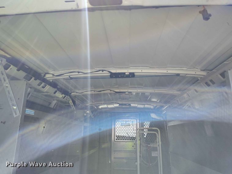 image for item YA3618 2020 GMC Savana 2500 van