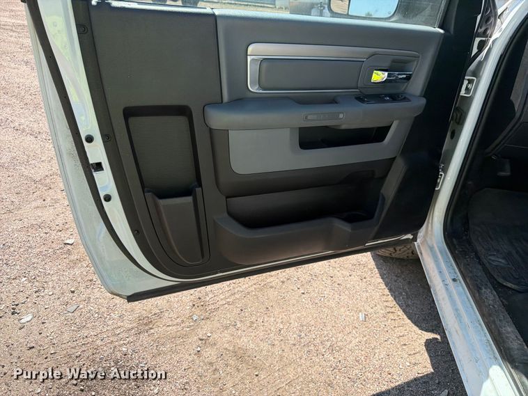 image for item YA3621 2019 RAM 1500 pickup truck