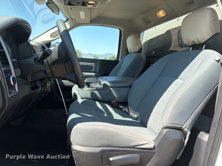 image for item YA3621 2019 RAM 1500 pickup truck