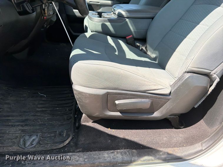 image for item YA3621 2019 RAM 1500 pickup truck