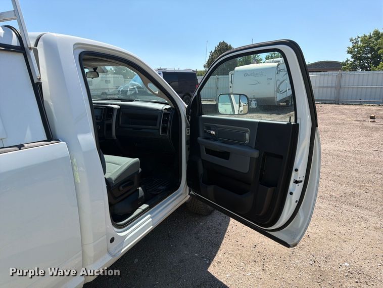 image for item YA3621 2019 RAM 1500 pickup truck