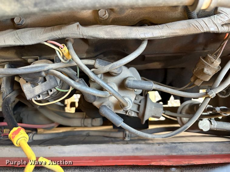image for item YA3732 1987 LMC 1500 track carrier
