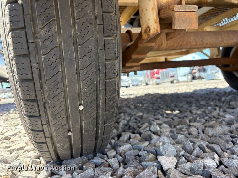 image for item YA3732 1987 LMC 1500 track carrier