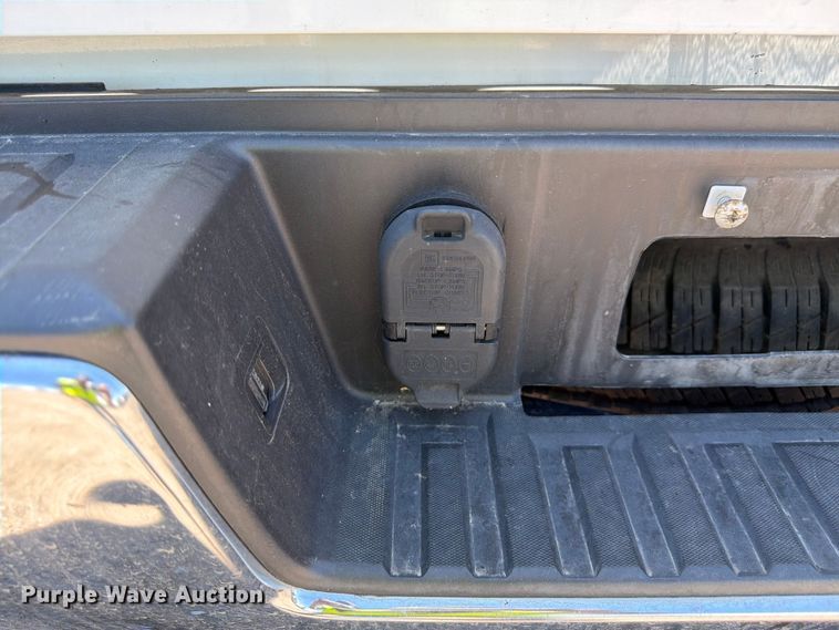 image for item YA3782 2018 GMC Sierra 1500 Ext. Cab pickup truck