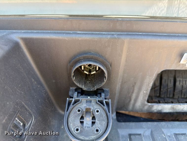 image for item YA3782 2018 GMC Sierra 1500 Ext. Cab pickup truck