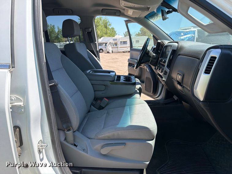image for item YA3782 2018 GMC Sierra 1500 Ext. Cab pickup truck
