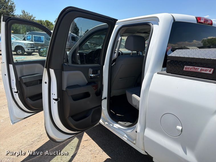 image for item YA3782 2018 GMC Sierra 1500 Ext. Cab pickup truck