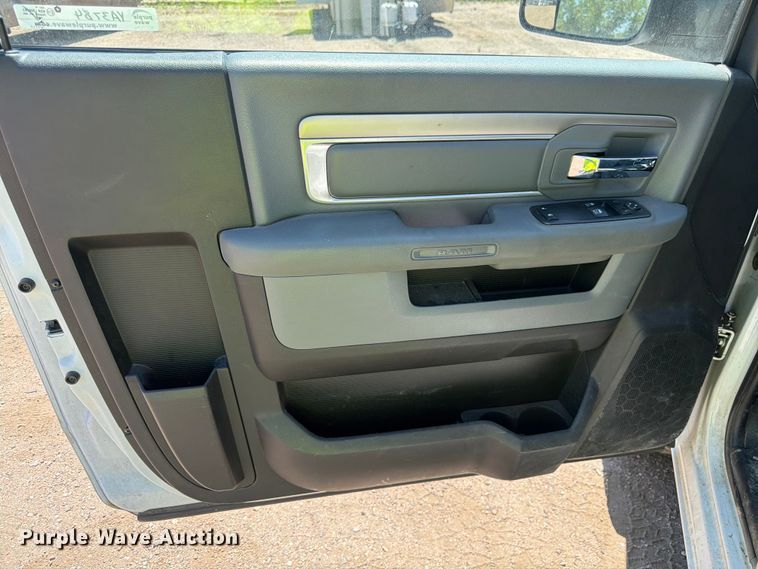image for item YA3784 2019 RAM 1500 pickup truck