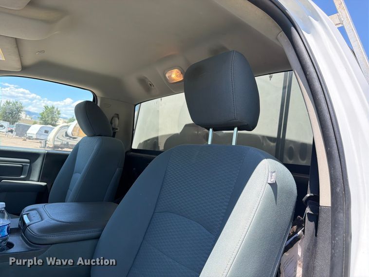 image for item YA3784 2019 RAM 1500 pickup truck