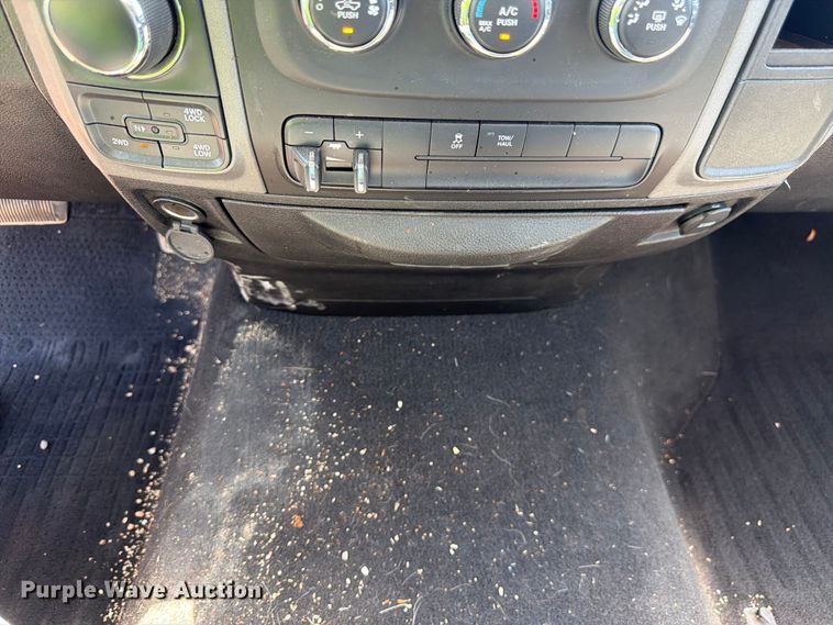 image for item YA3784 2019 RAM 1500 pickup truck
