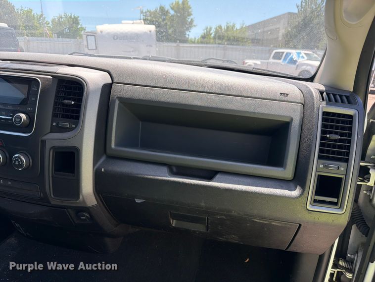 image for item YA3784 2019 RAM 1500 pickup truck